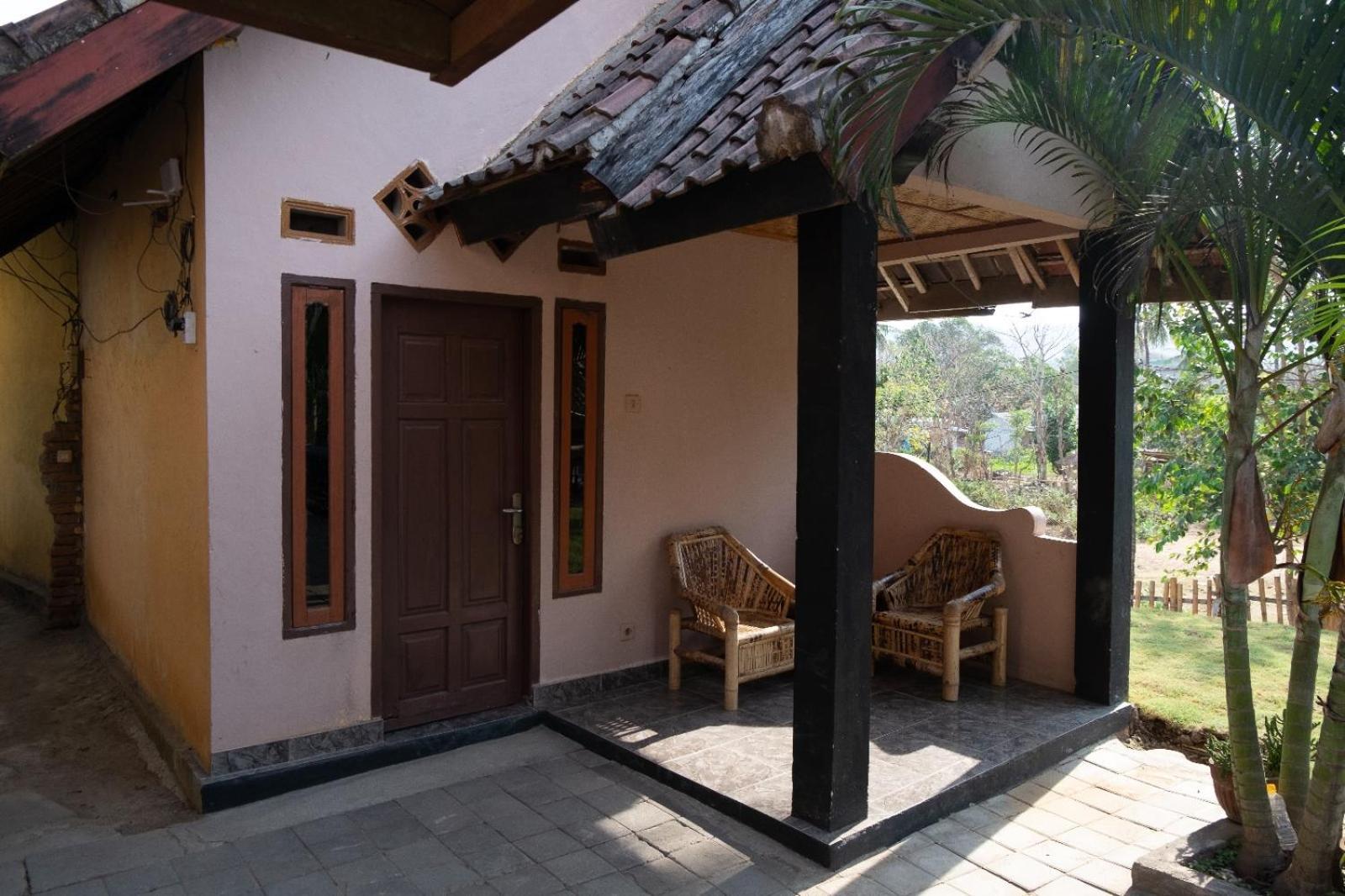 Ramdan Homestay Kuta  Exterior photo