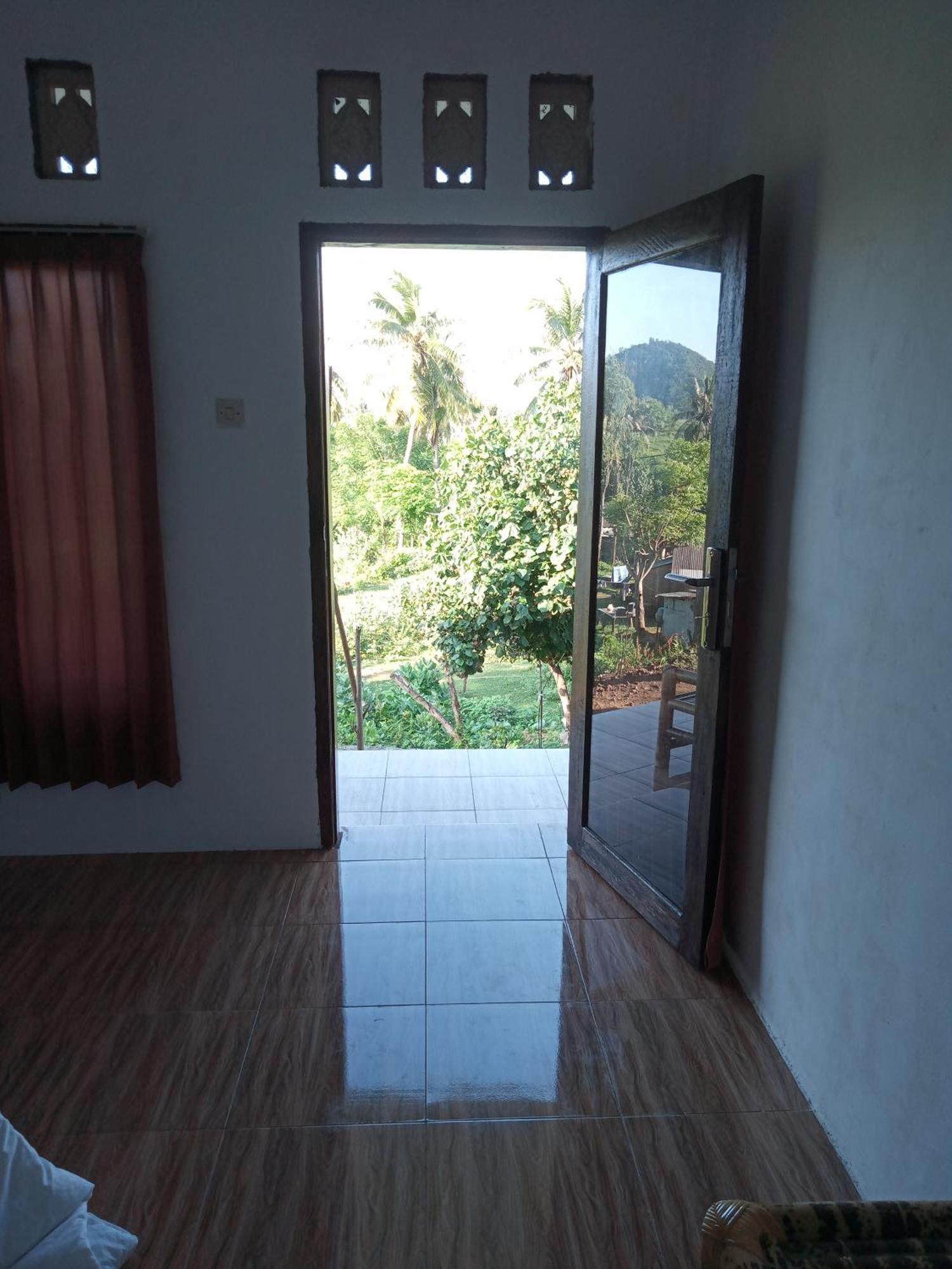 Ramdan Homestay Kuta  Exterior photo